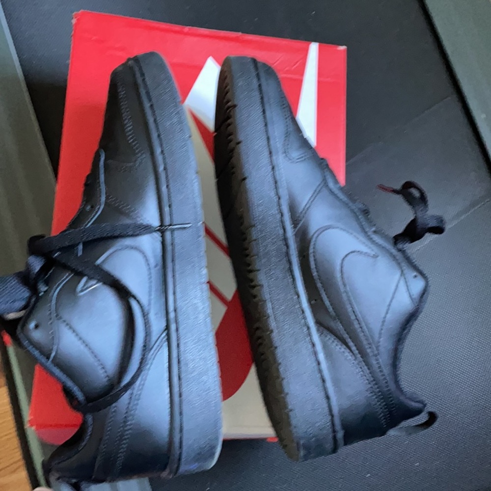 Nike Boys Black Low Top